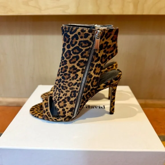NWT Charles David Crosser Calf Hair Leopard Print Open Toe Heels - Picture 4 of 15